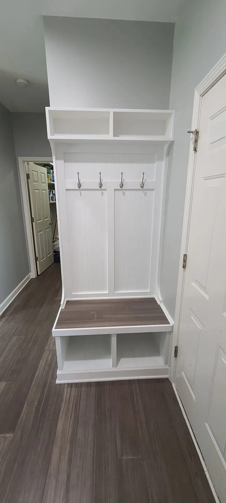Custom built-in halltree by Fix & Mix Renos in Newnan, GA